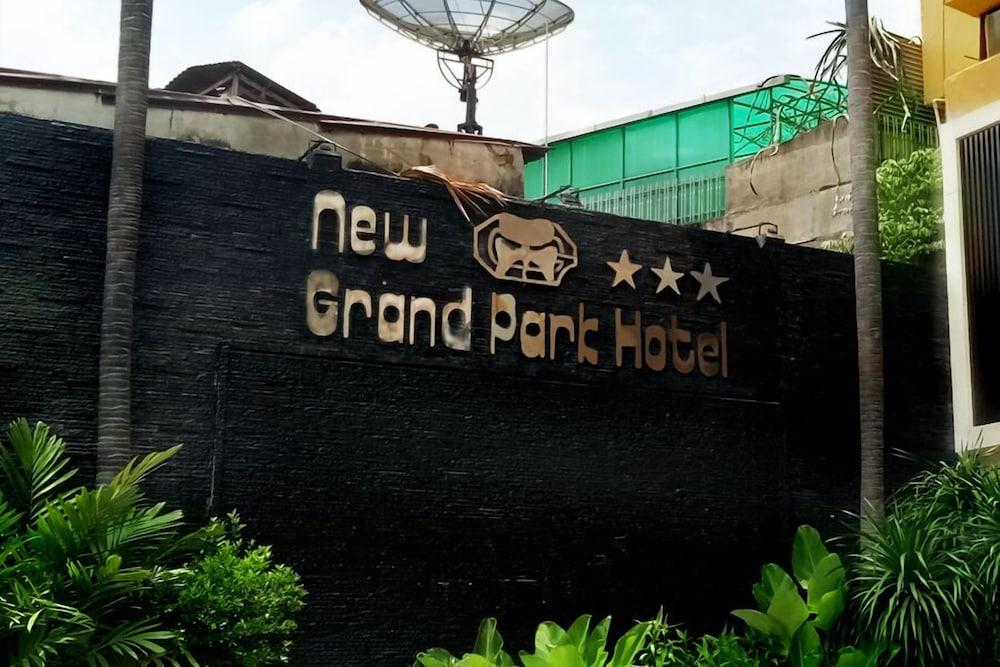 New Grand Park Hotel Surabaja Exteriér fotografie
