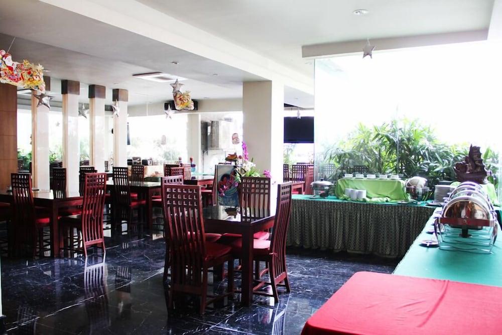 New Grand Park Hotel Surabaja Exteriér fotografie