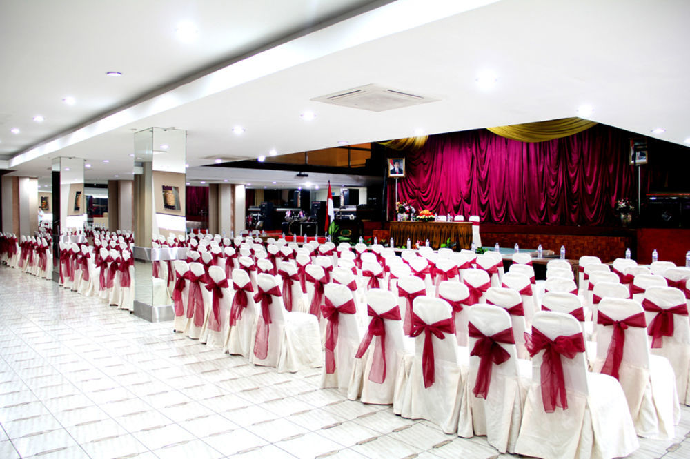 New Grand Park Hotel Surabaja Exteriér fotografie