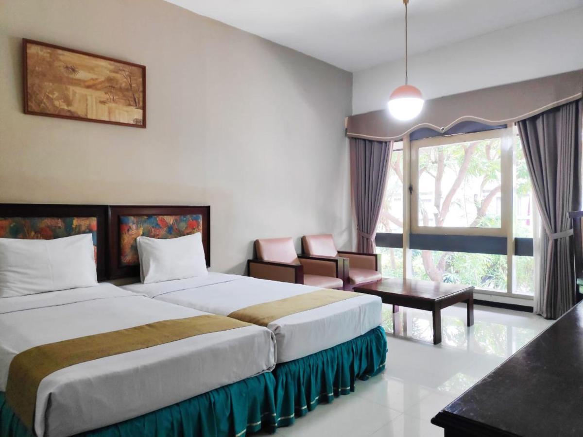 New Grand Park Hotel Surabaja Exteriér fotografie